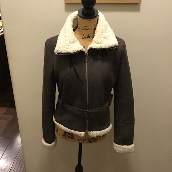 FOREVER 21 GREAT CONDITION, BOMBER JACKET, SIZE MEDIUM, SEE PICTURES - Picture 3 of 5